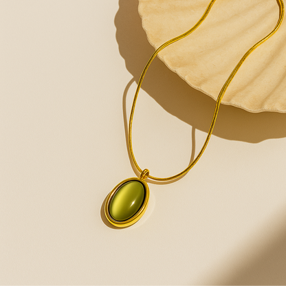 Olive Drop – Minimal Green Stone Pendant Necklace