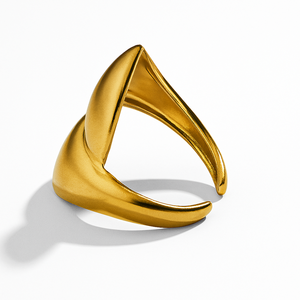 Gilded Crest Ring – Sculptural Anti-Tarnish Gold-Plated Statement