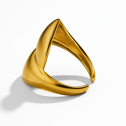 Gilded Crest Ring – Sculptural Anti-Tarnish Gold-Plated Statement