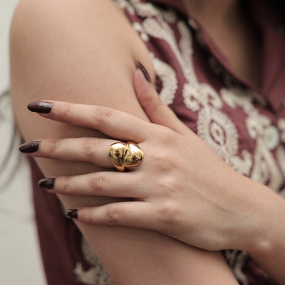 Gilded Crest Ring – Sculptural Anti-Tarnish Gold-Plated Statement